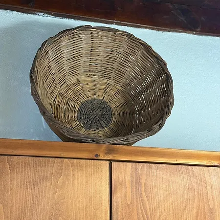 On The Vastadi فيلة Mandrákion