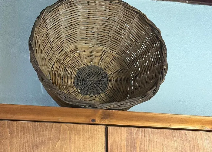 On The Vastadi Villa Mandrákion